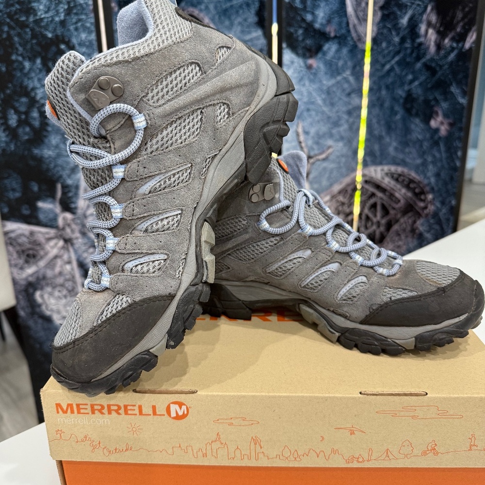 Merrell Moab Mid Waterproof Continuum Women's Hiking Boot Size 10